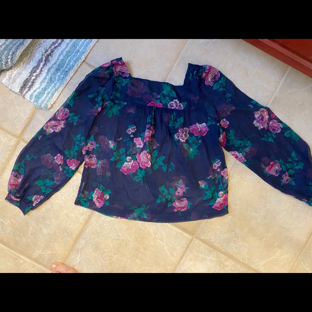 Jessica Simpson adorable size XS top